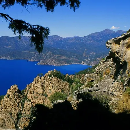 Ξενοδοχείο Scandola 3*