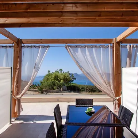 Scandola ホテル 3*