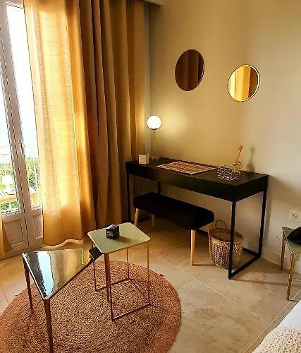 Otel Scandola 3*