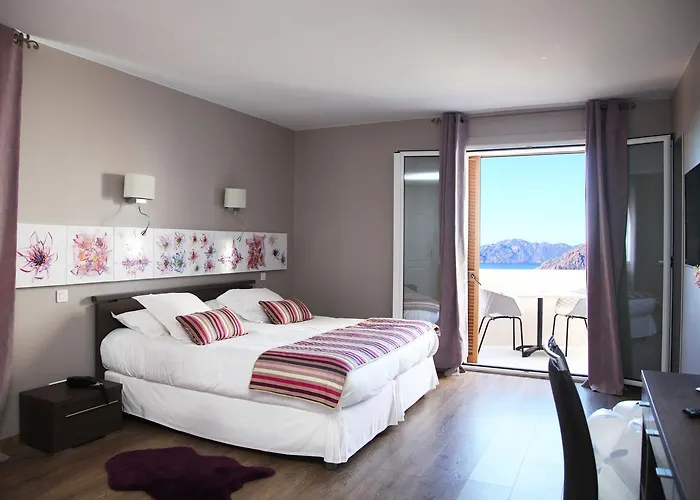Otel Scandola 3*